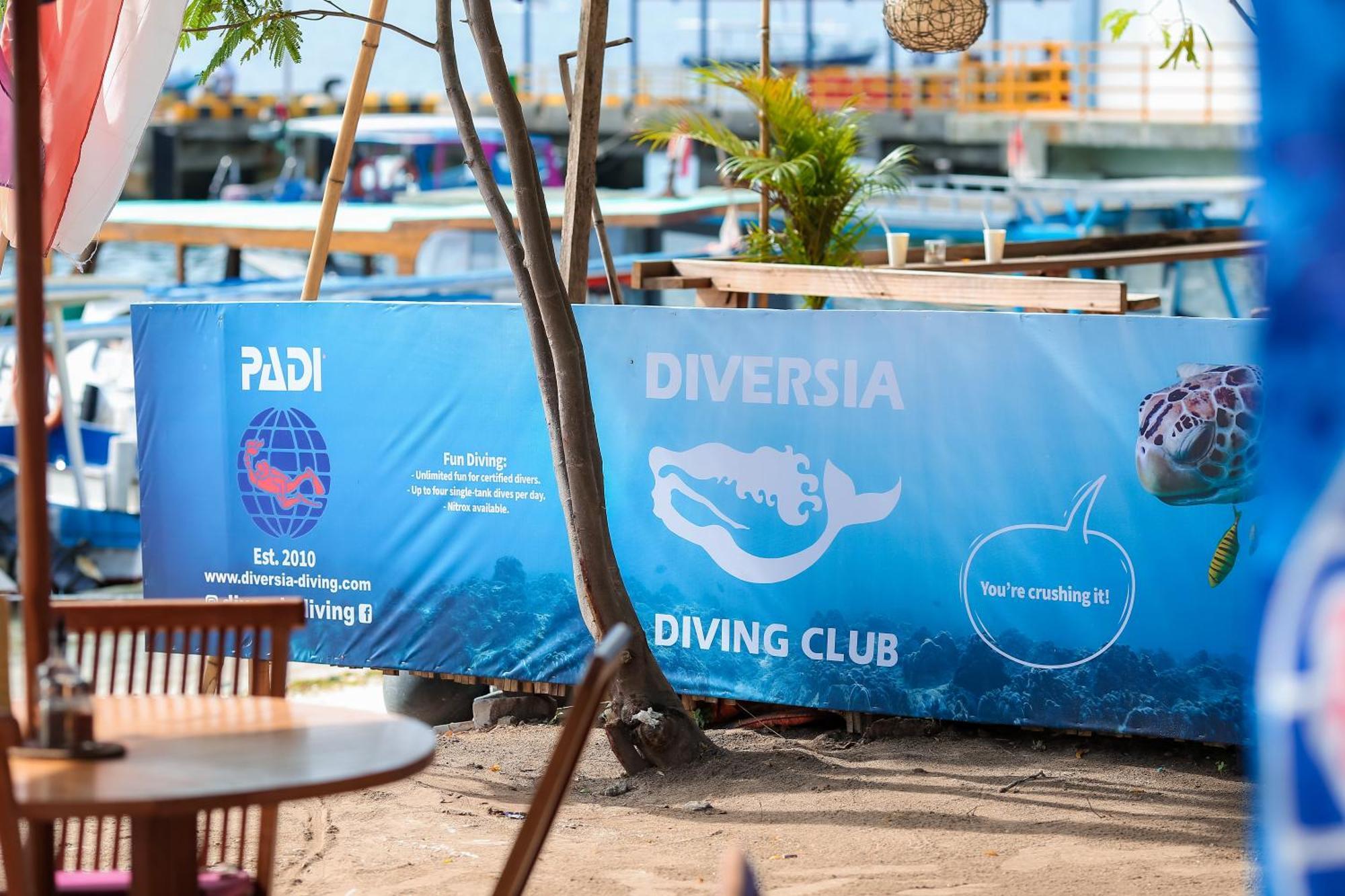 迪维尔斯亚潜水俱乐部和简易别墅度假村 吉利特拉旺安 外观 照片